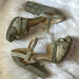 ❌SOLD❌ MICHAEL By Michael Kors Platform Sandals
